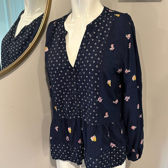 Women’s flower Top - Picture 1 of 5